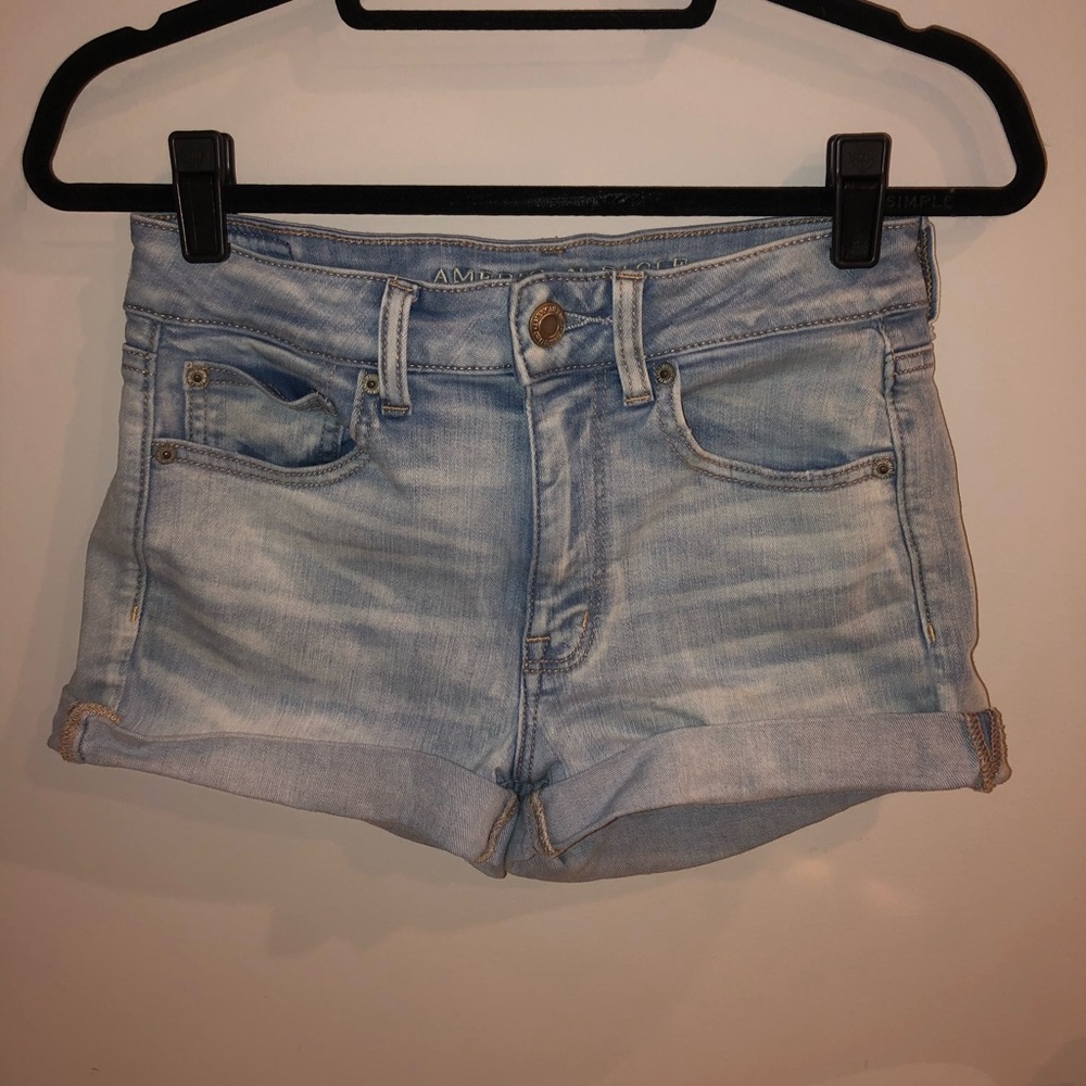 American Eagle white wash denim shorts size 6